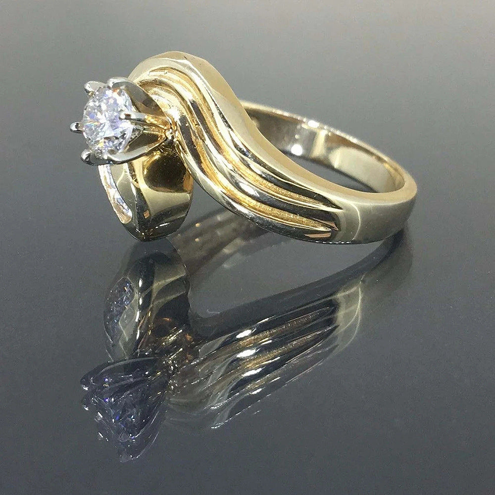 Twist Wall Group Inlaid Zircon Ring