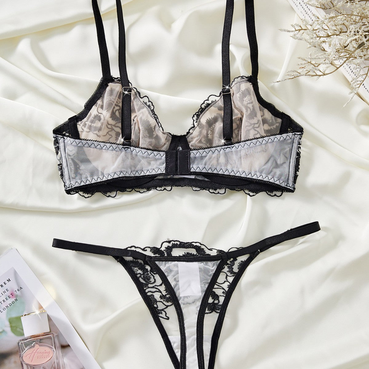 Three-point Gathering Bra Black Embroidery Sexy Underwear