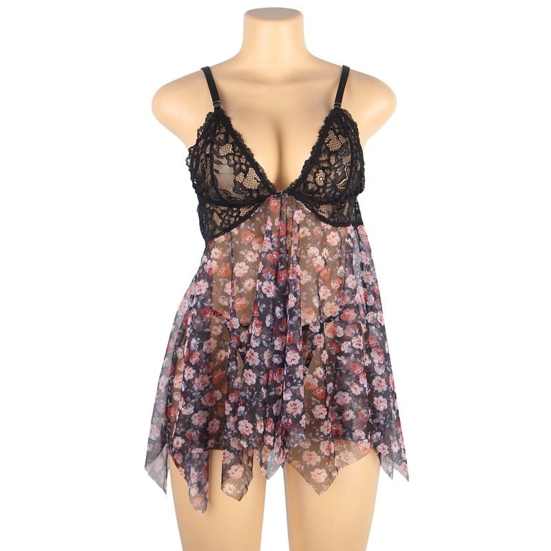 Elegant Plus-Size Nightdress with Floral Print and Lace Detailing