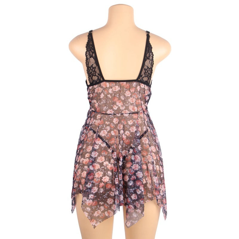 Elegant Plus-Size Nightdress with Floral Print and Lace Detailing
